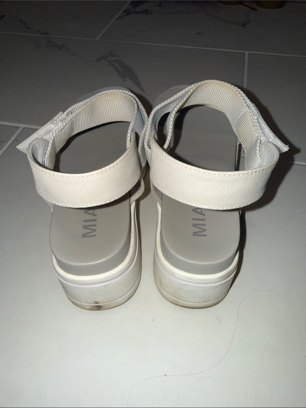 MIA Women’s Grey & White Velcro Ankle-Strap Platform Sandals - Picture 3 of 3